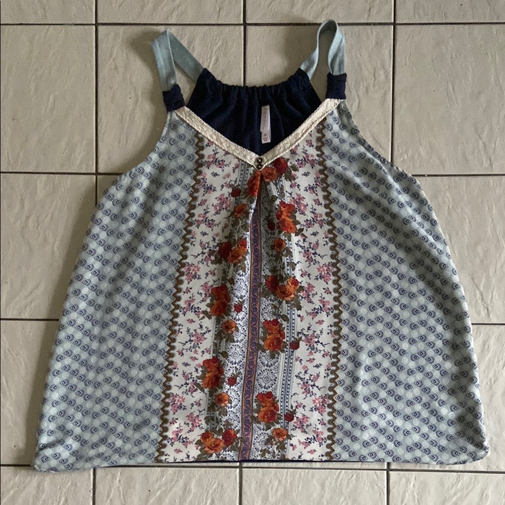 Floral Patterned Women's Top Medium